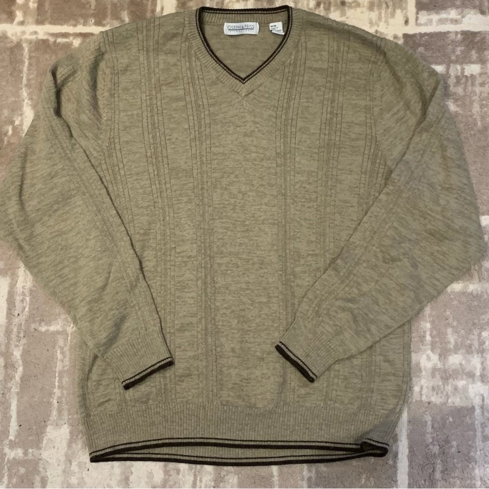 Men's Green V-Neck Sweater